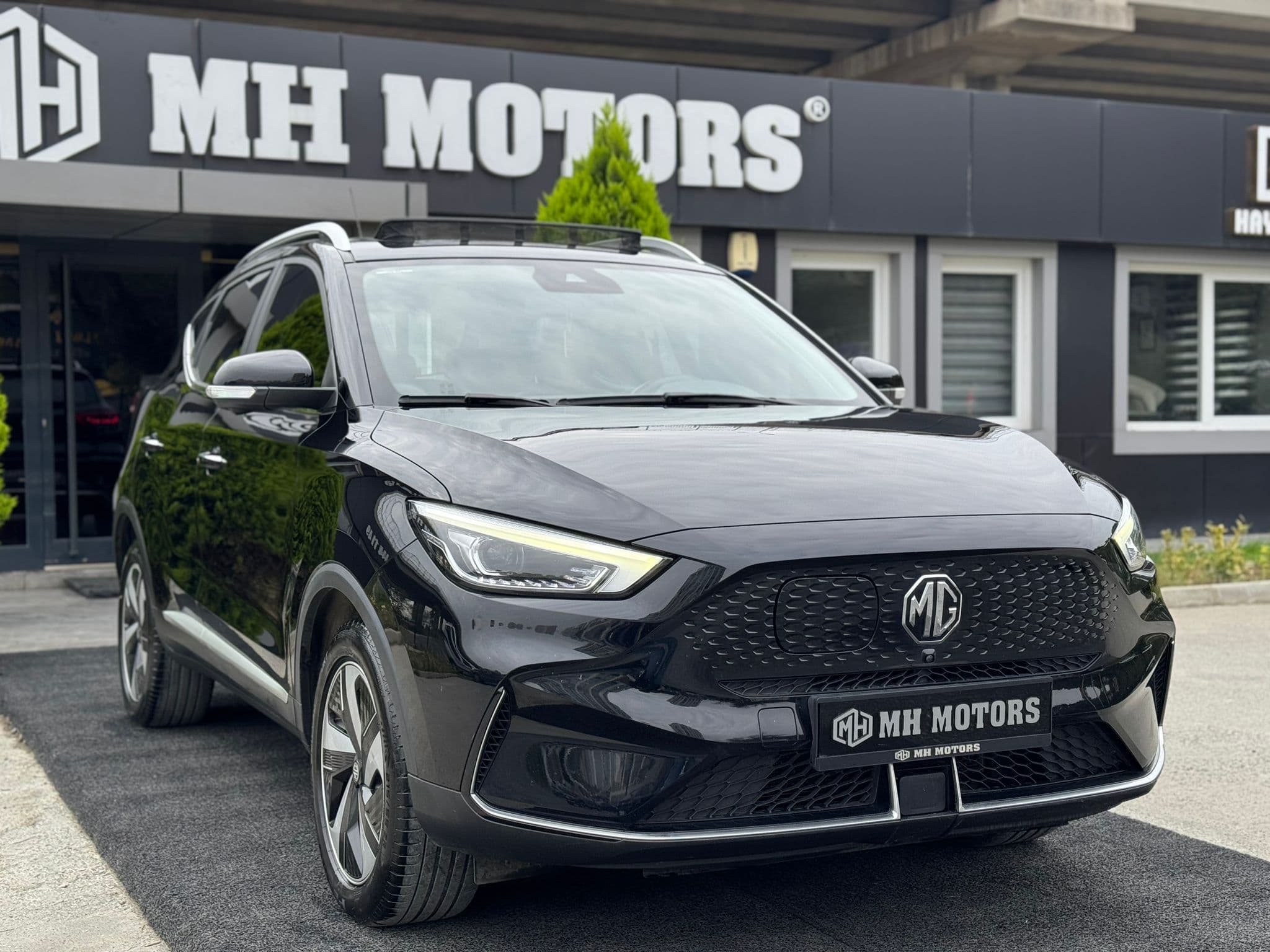 MG ZS EV Luxury 2022